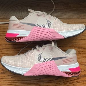 Nike metcon 8 pink